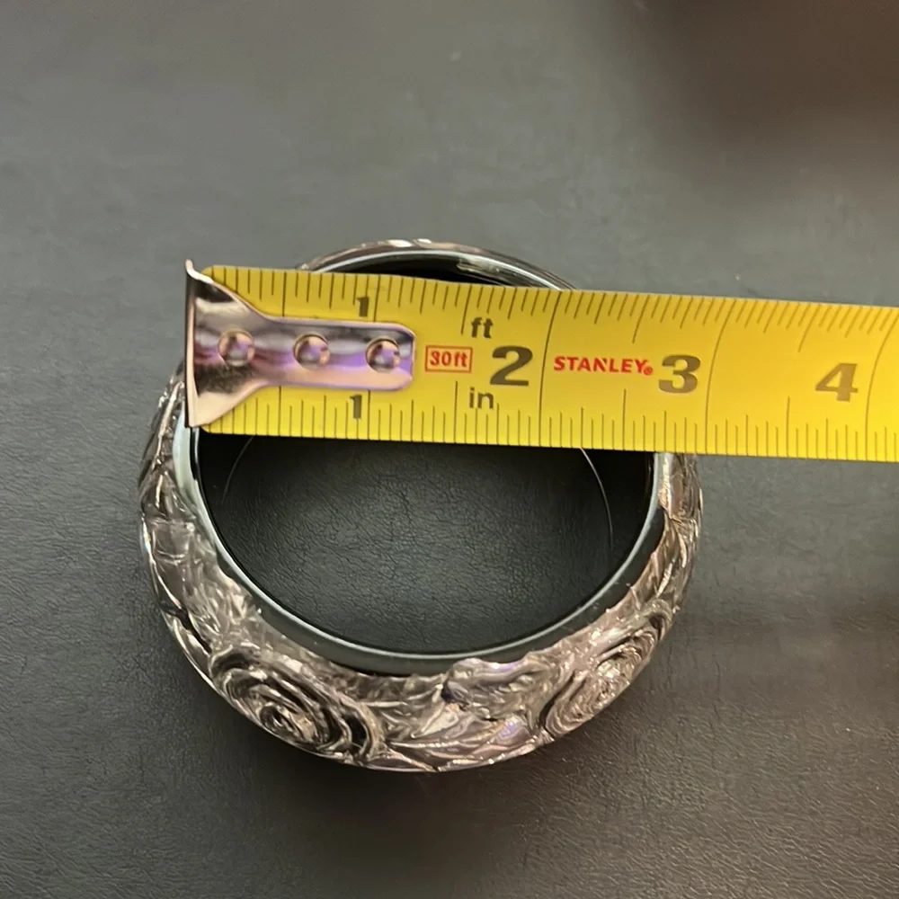 Vintage Plastic Bangle Bracelet, Clear with Silver Flowers, Black, Retro, Boho - Picture 7 of 7